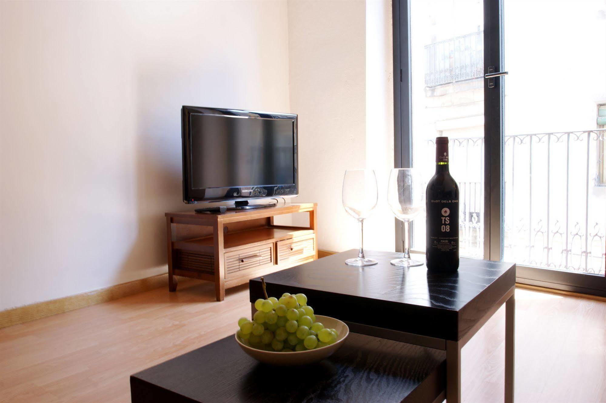 Short Stay Group Liceu Serviced Apartments Барселона Экстерьер фото