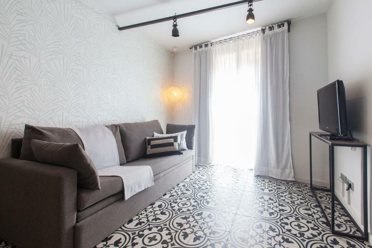 Short Stay Group Liceu Serviced Apartments Барселона Экстерьер фото
