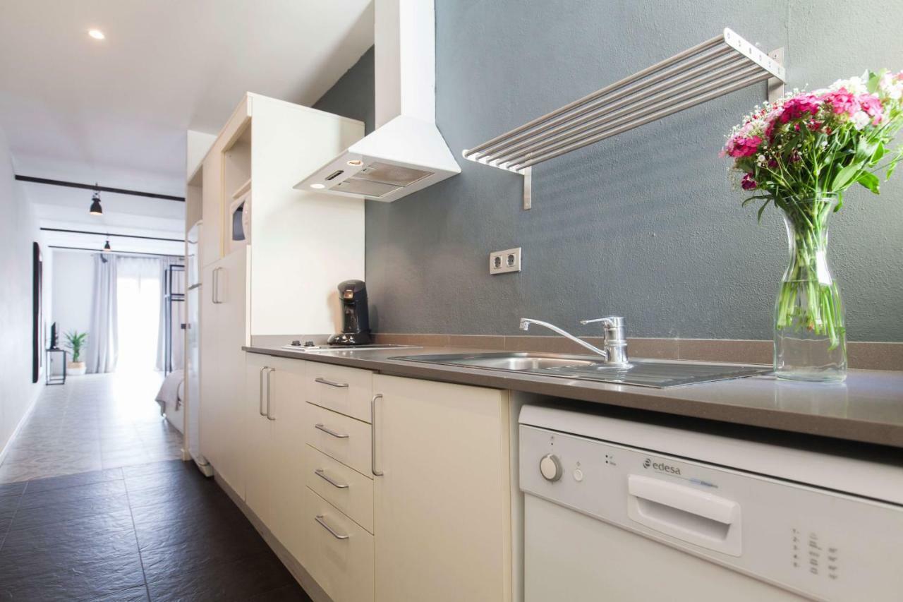 Short Stay Group Liceu Serviced Apartments Барселона Экстерьер фото